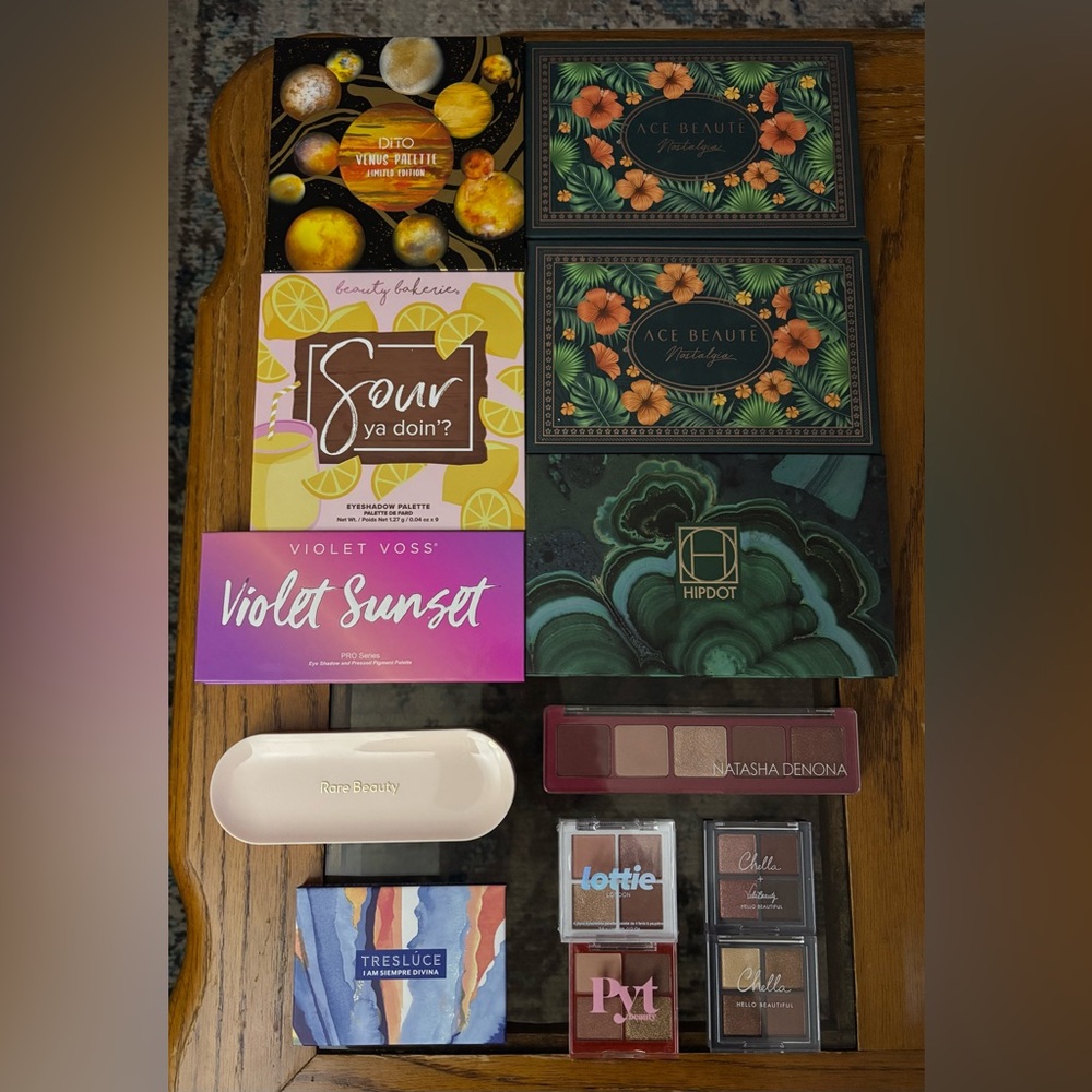 Eyeshadow pallets, brand name and brand new!